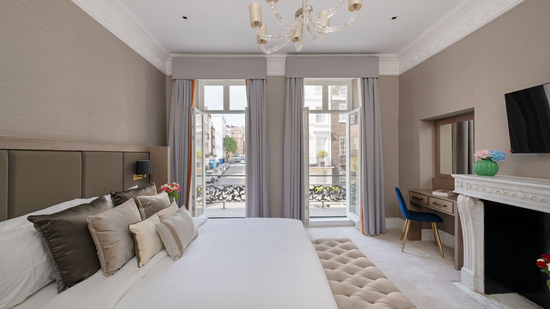 The Mayfair Crown photo 2