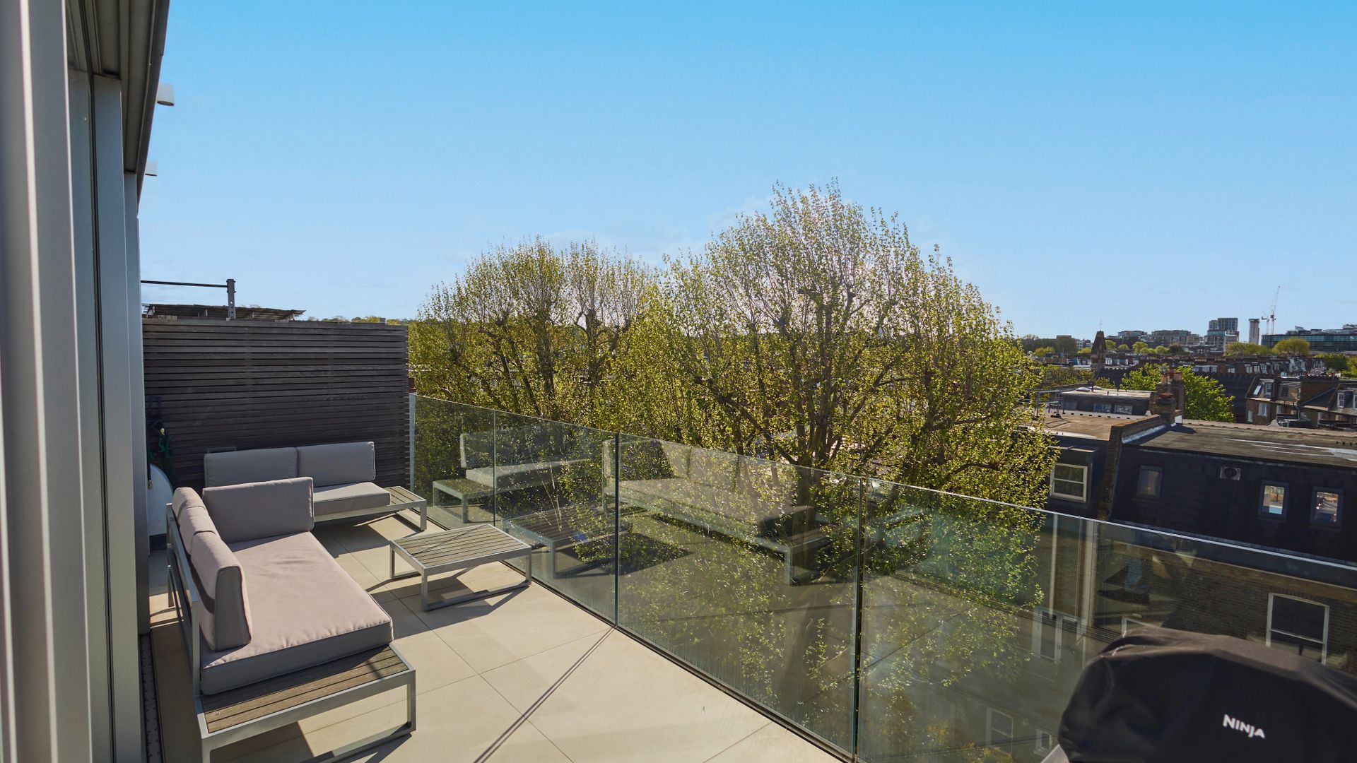Penthouse in the Capital photo 2