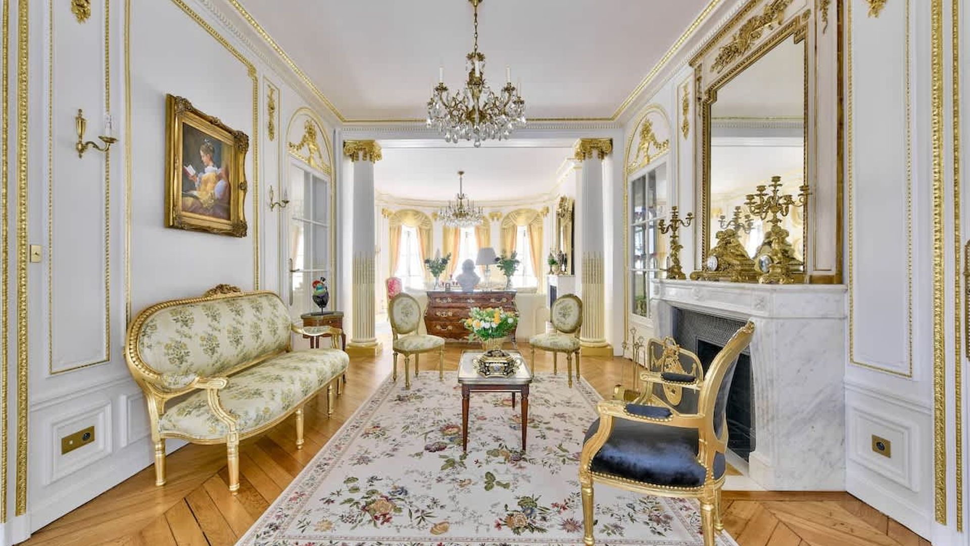 Royal Luxury photo 1