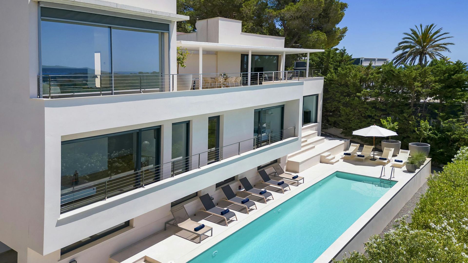 The Bluest Views photo 1