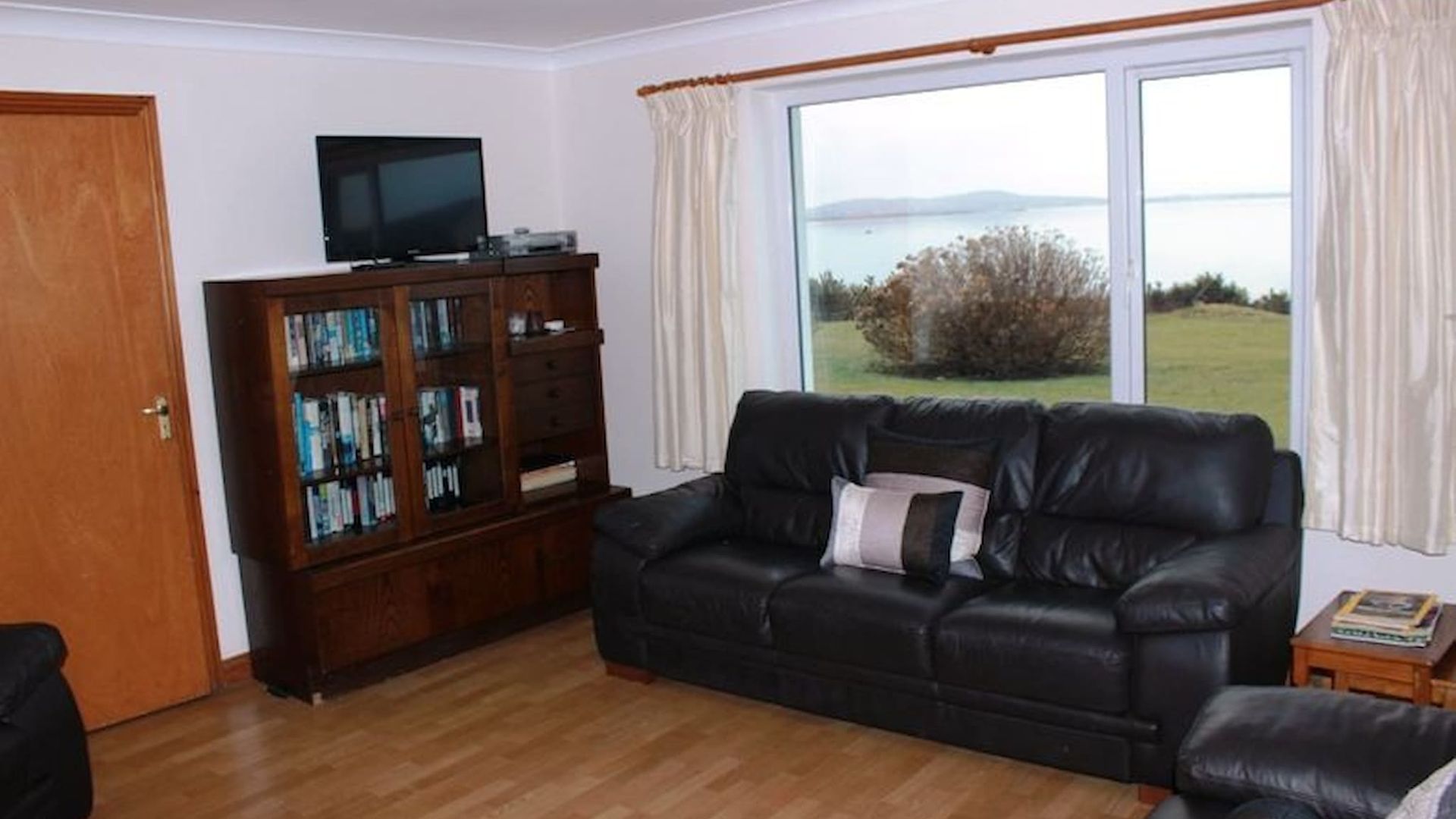 Waterside Cottage photo 4