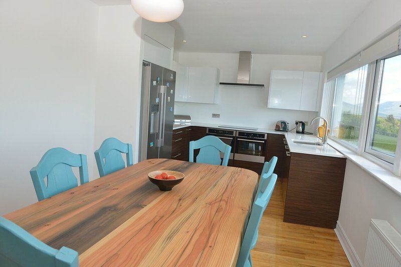 5 Bedroom Holiday Rental in Westport photo 8