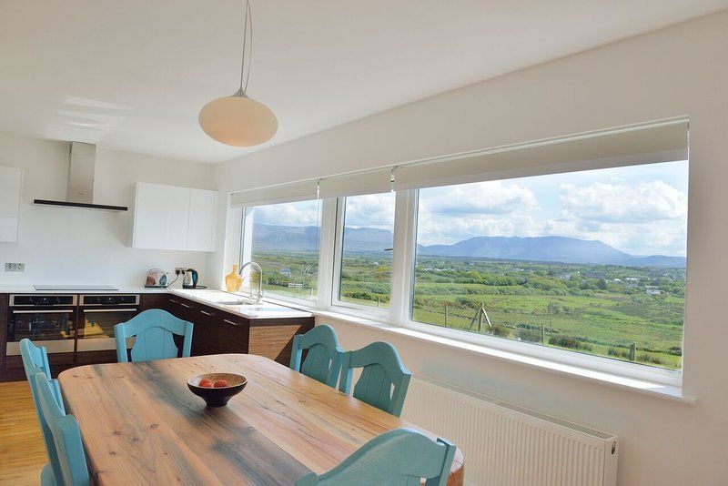 5 Bedroom Holiday Rental in Westport photo 7