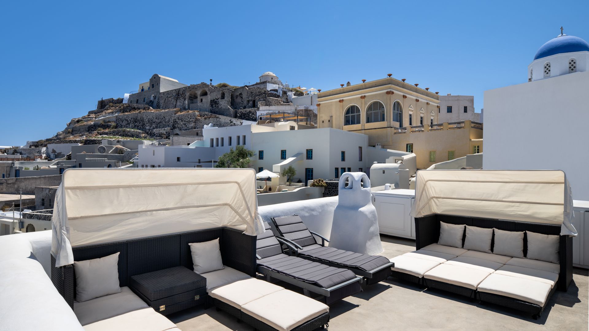 5 Bedroom Holiday Rental in Santorini photo 6