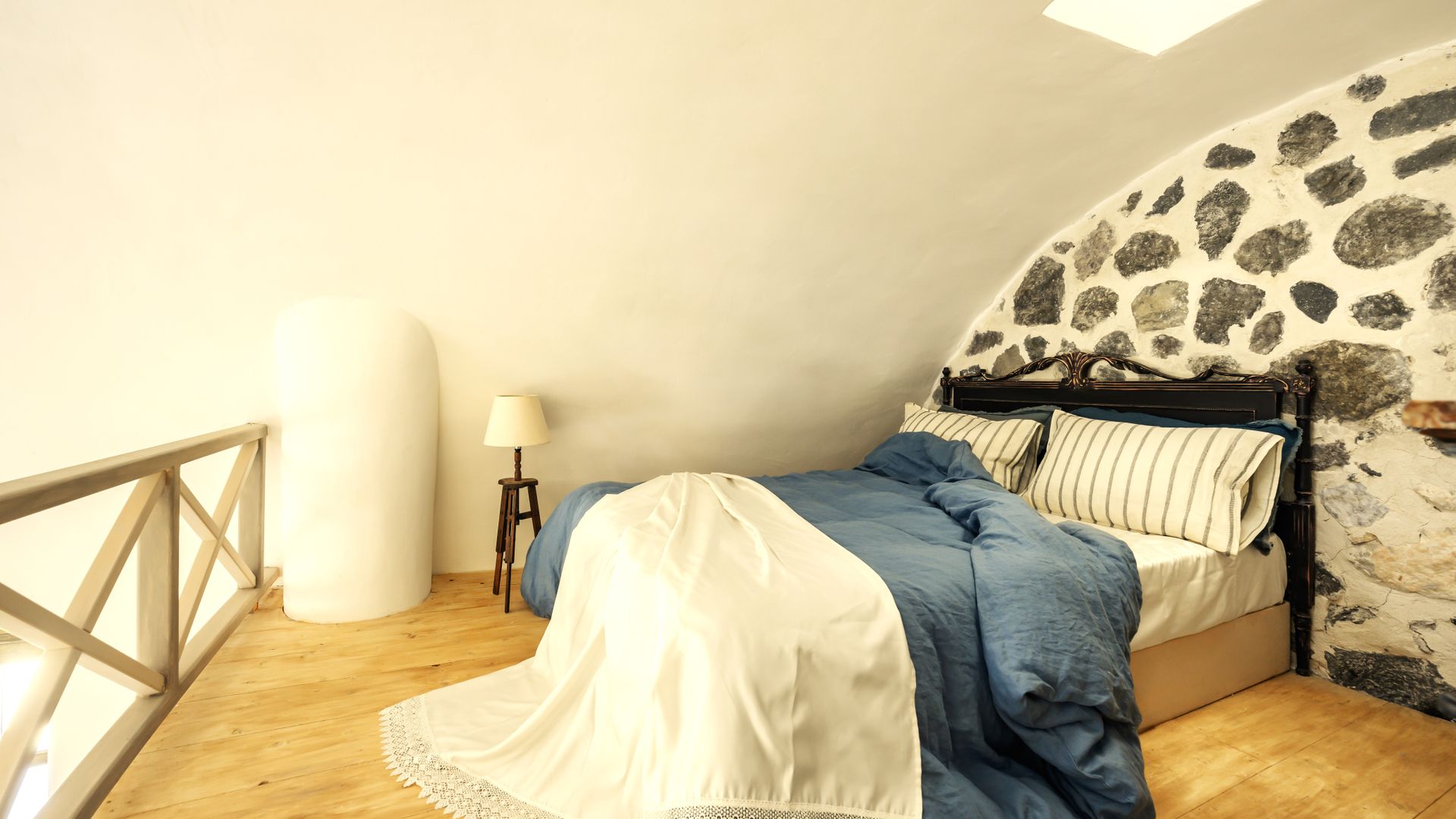 5 Bedroom Holiday Rental in Santorini photo 15