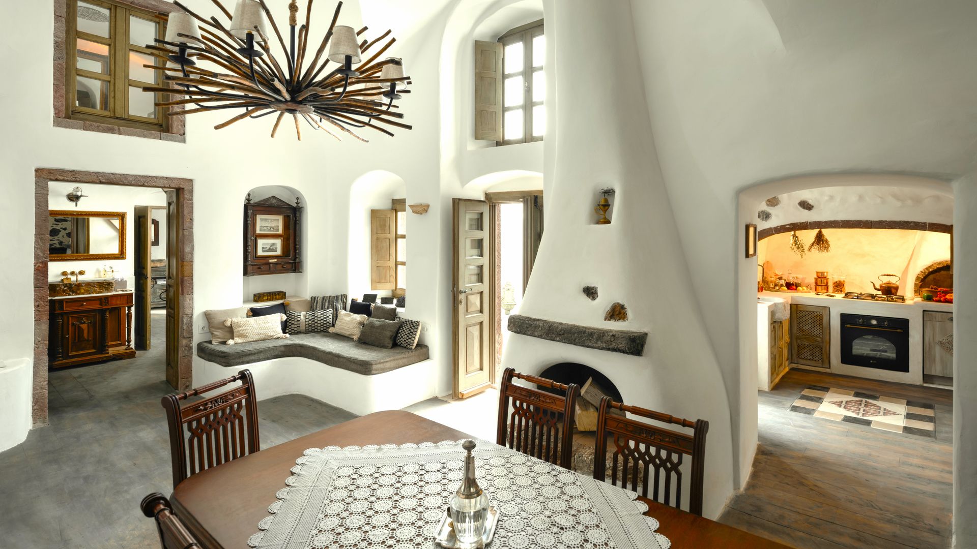 5 Bedroom Holiday Rental in Santorini photo 12