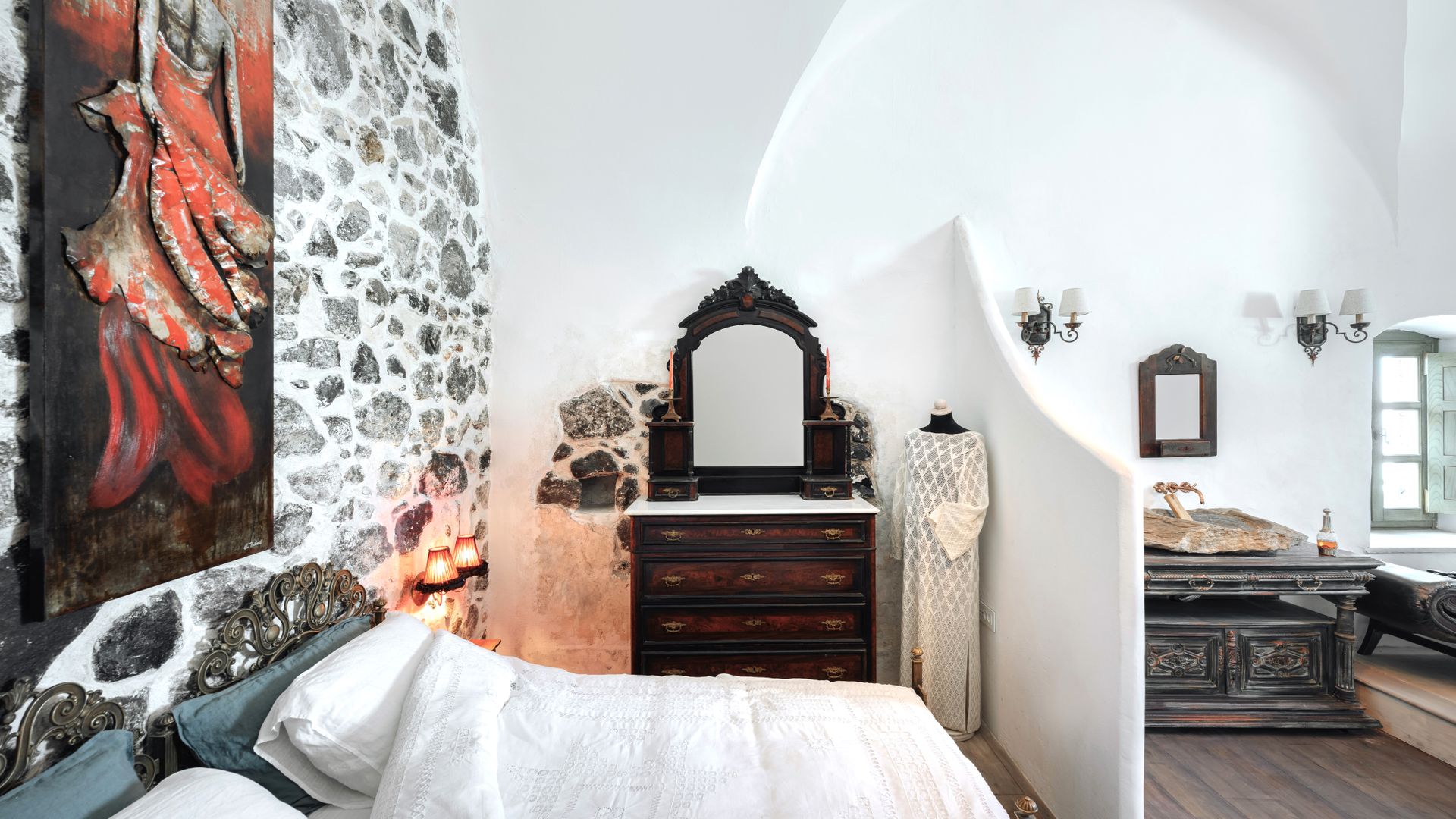 5 Bedroom Holiday Rental in Santorini photo 10