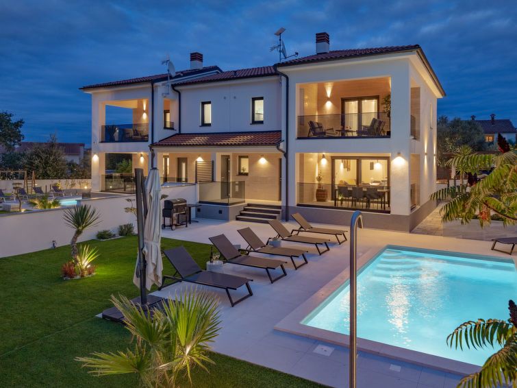 Villa Polaris photo 1
