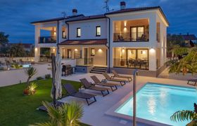 Villa Polaris