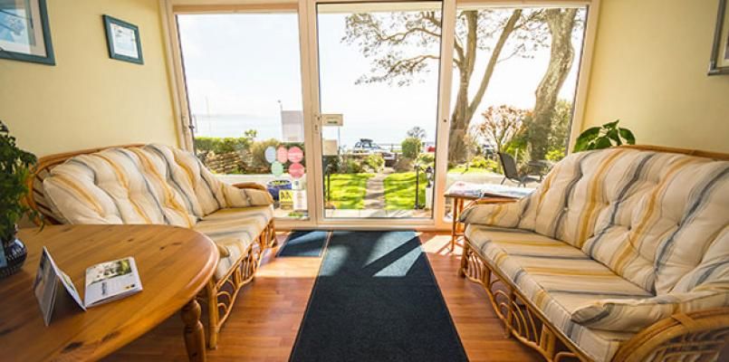 Beach House photo 2