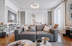 Le Marais Light