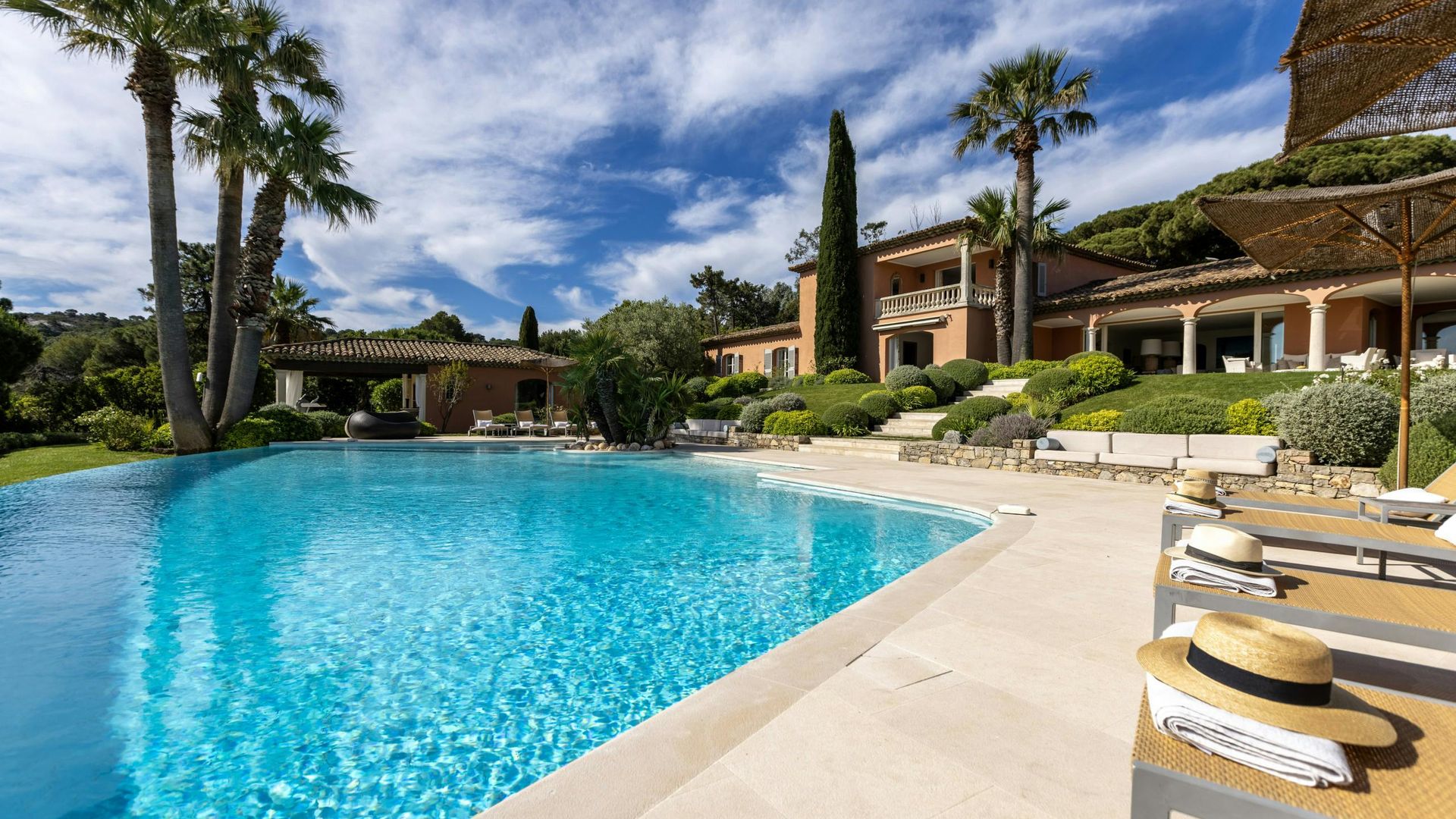 Paradise Estate photo 1
