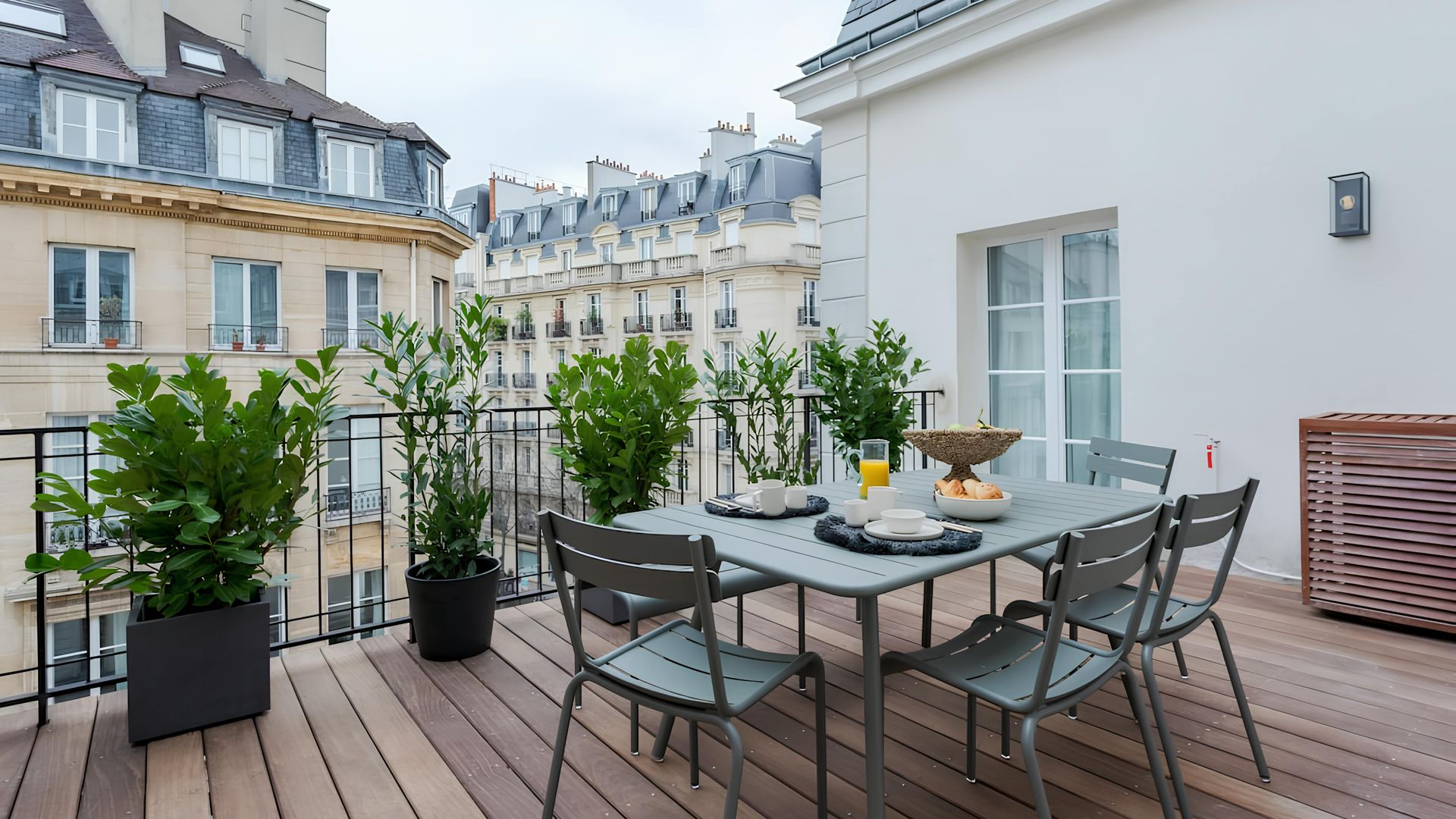 Marais Marvel photo 2