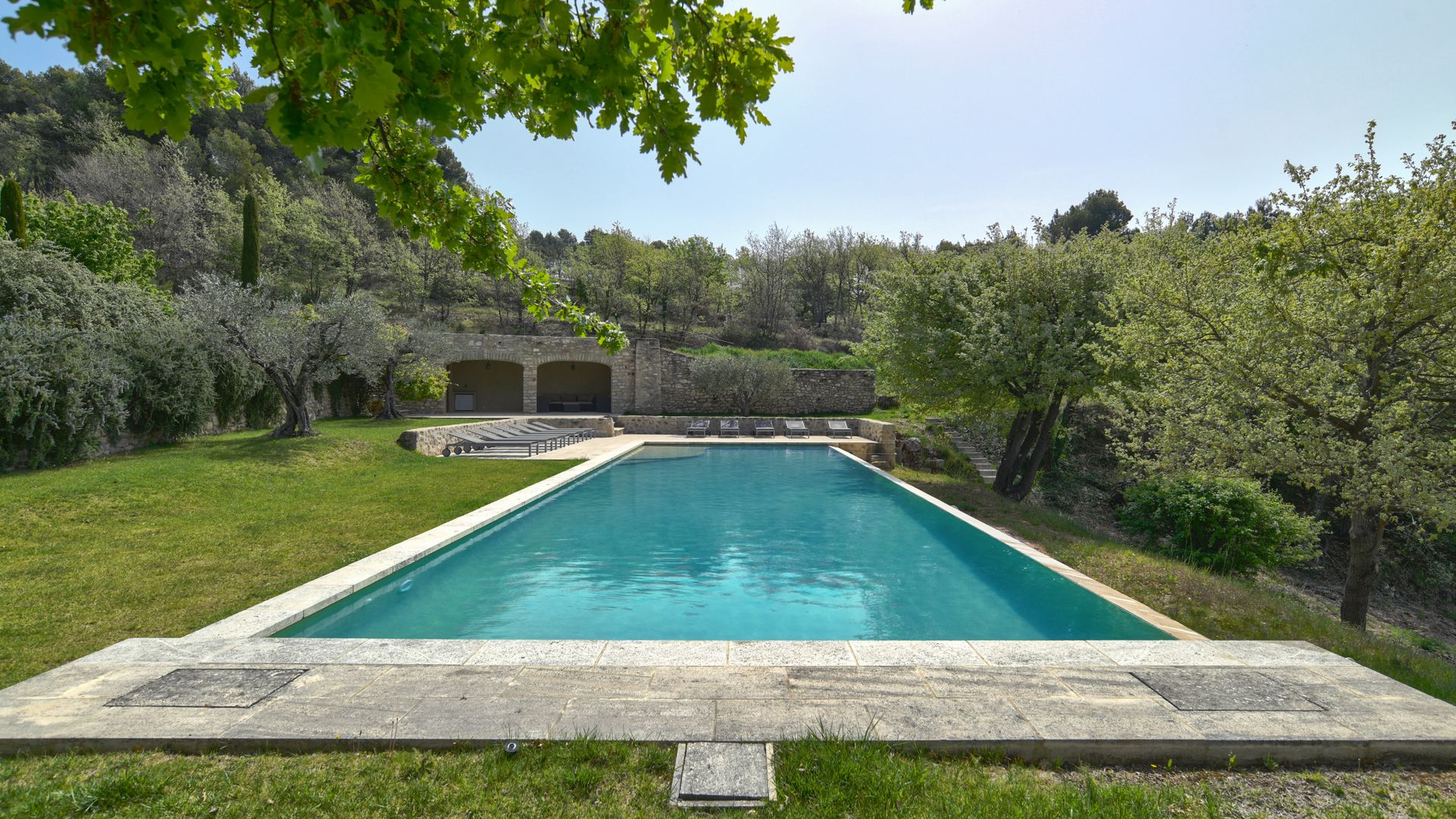 Luberon Paradise photo 3