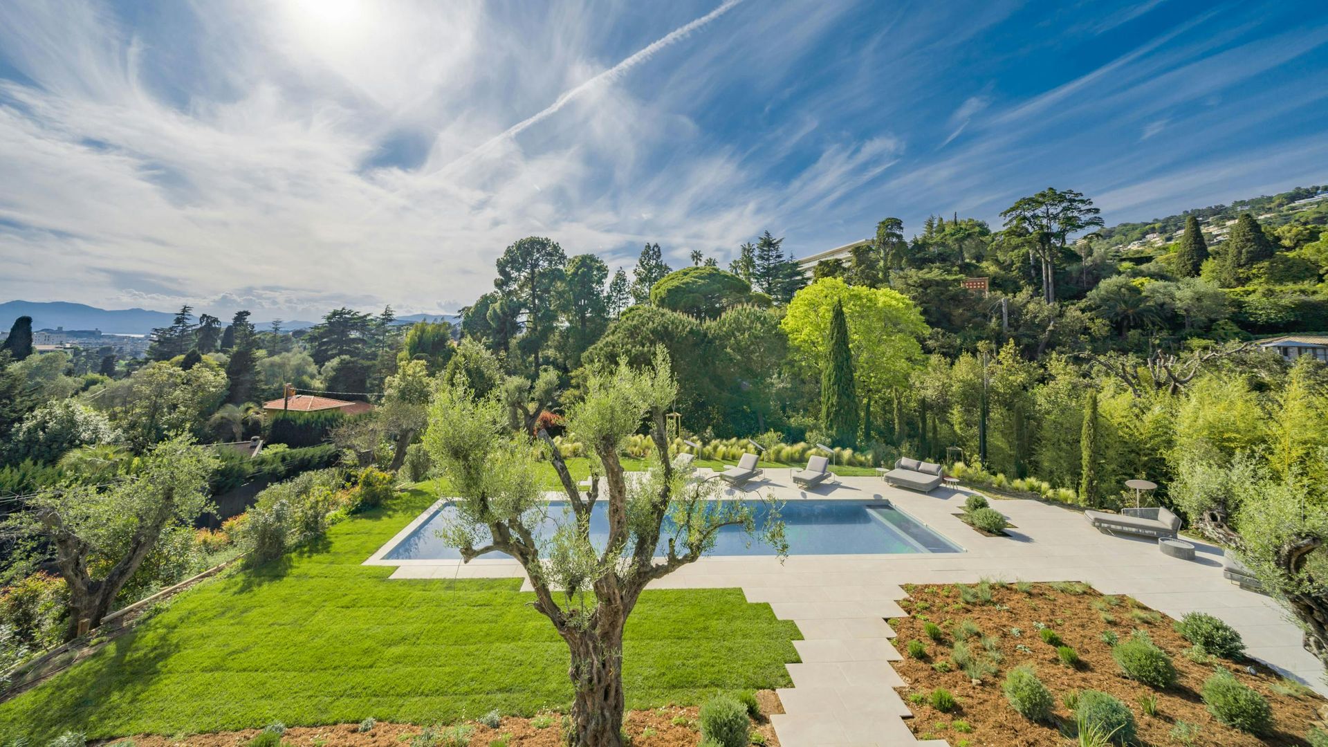 Riviera Garden photo 6