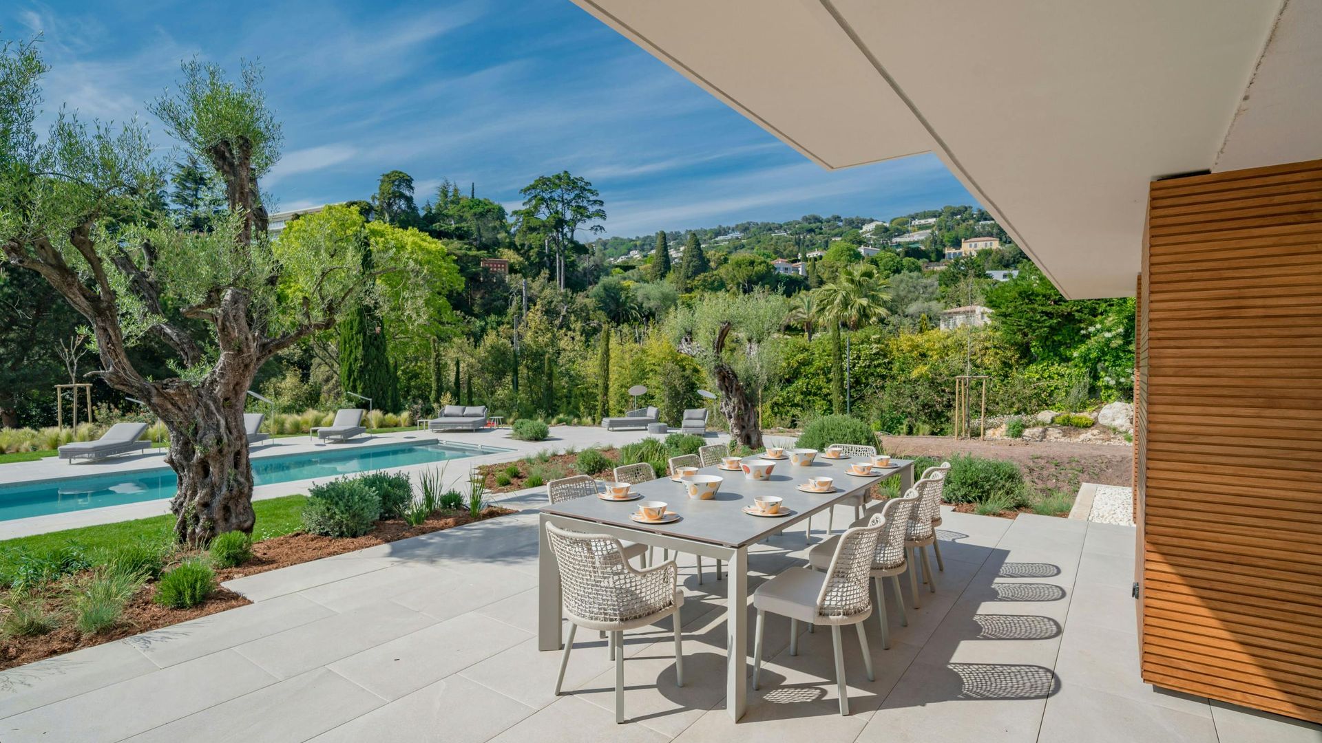 Riviera Garden photo 8