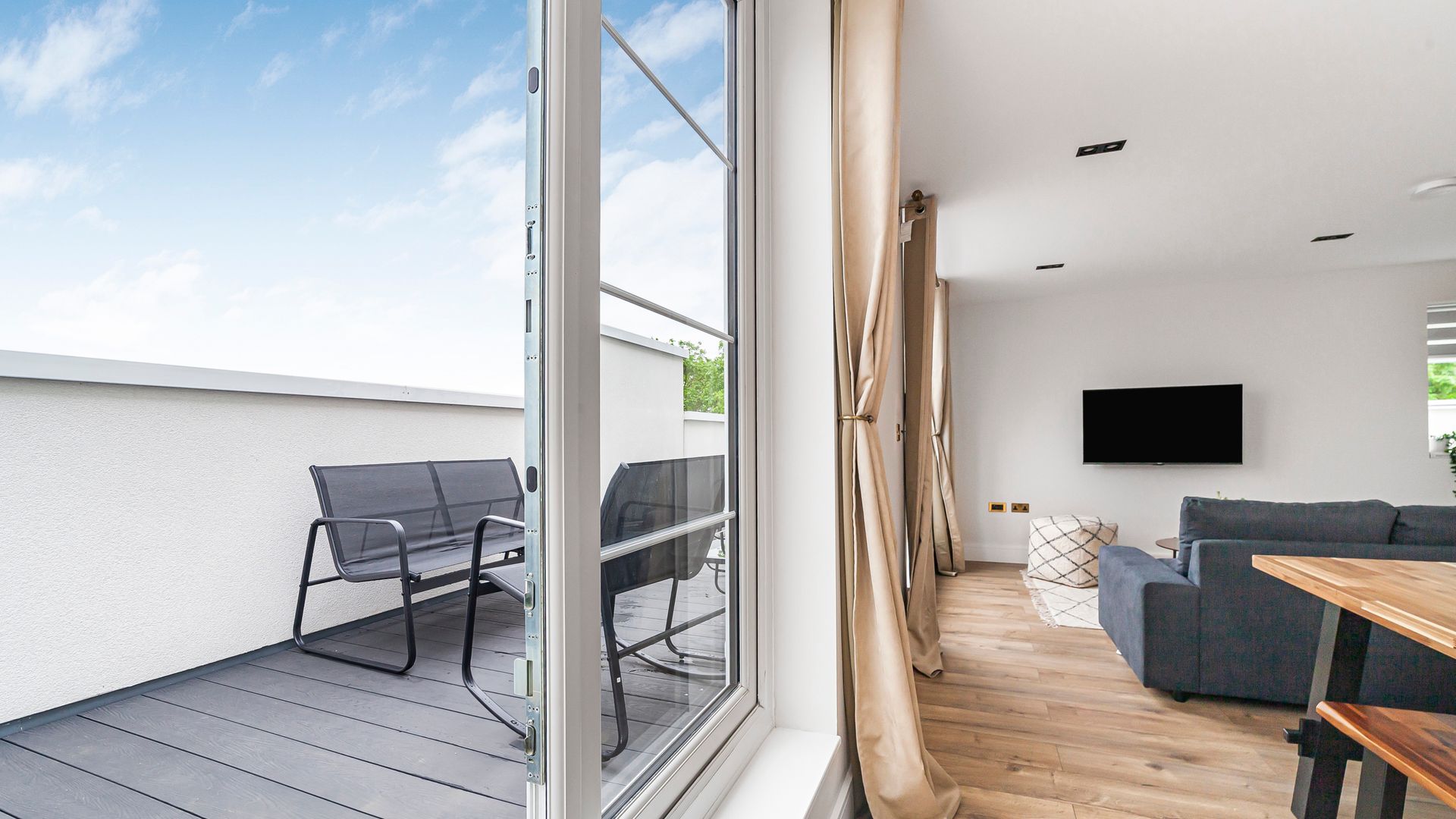 The Wembley Penthouse photo 8