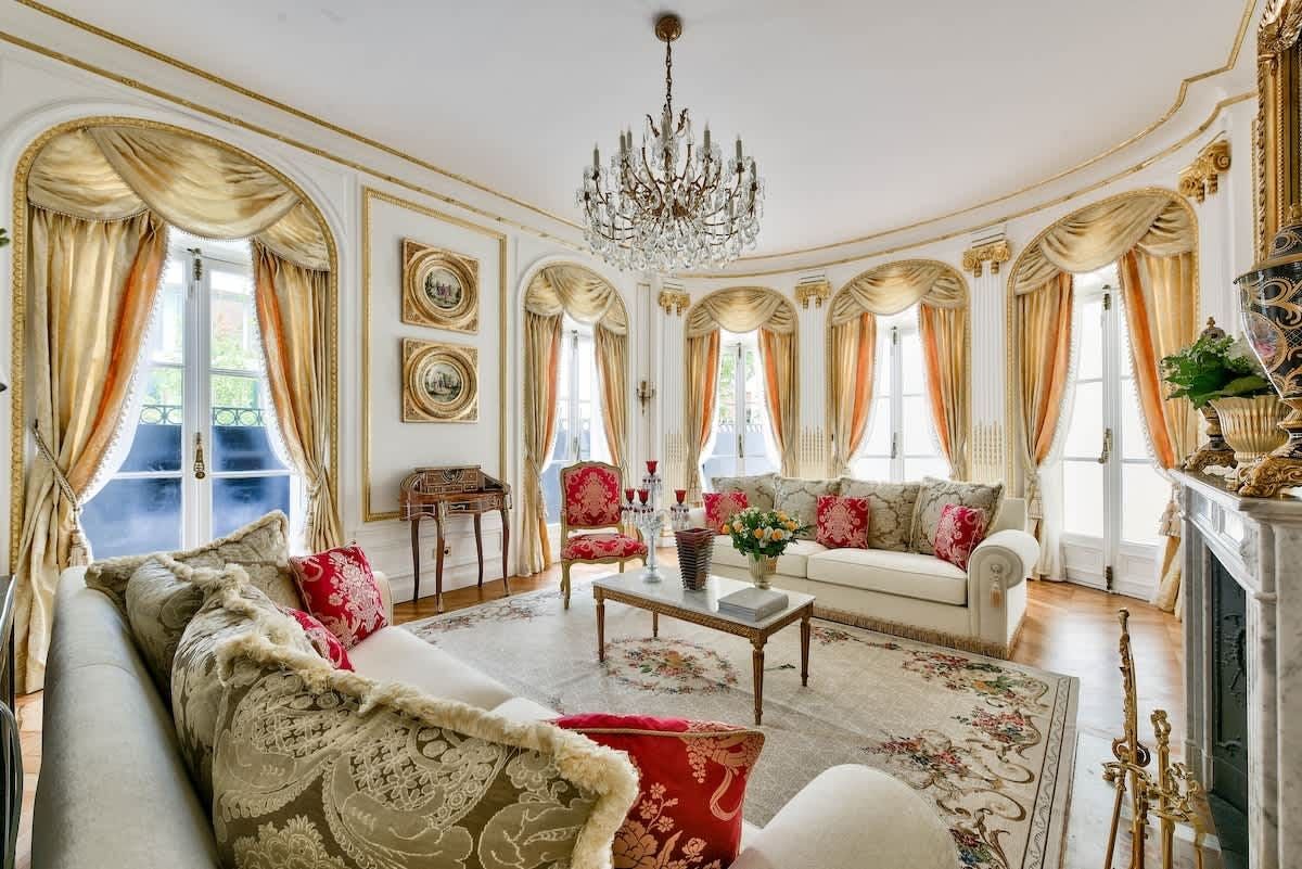 King of Paris photo 4