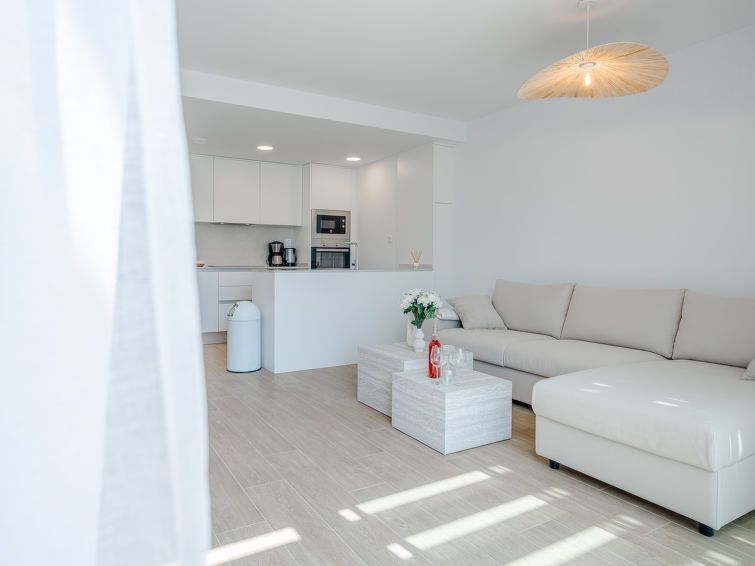 Marina Real III Apartment 7 photo 8