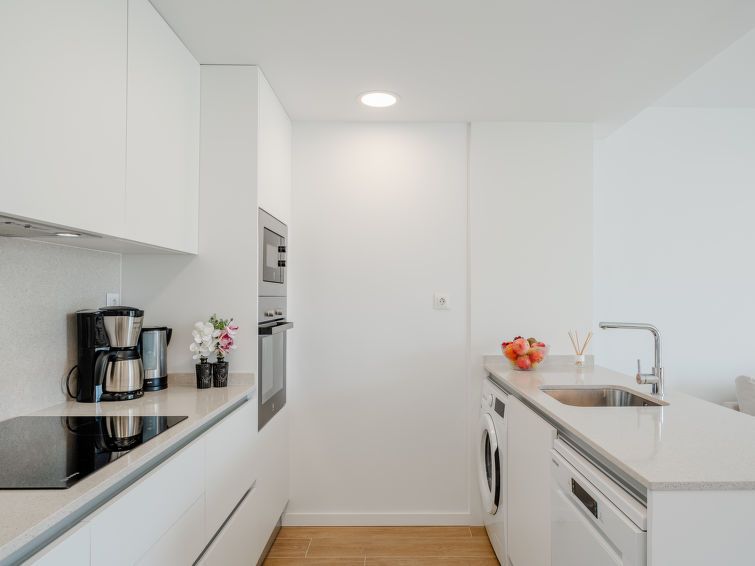 Marina Real III Apartment 7 photo 16