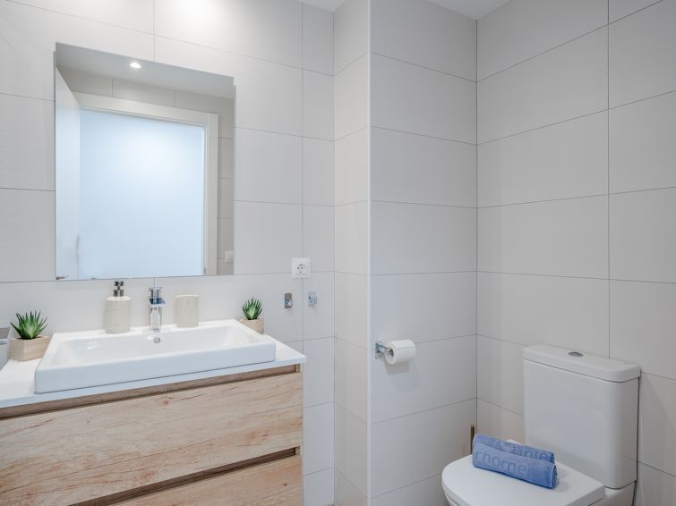 Marina Real III Apartment 7 photo 22