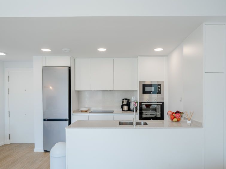 Marina Real III Apartment 7 photo 14