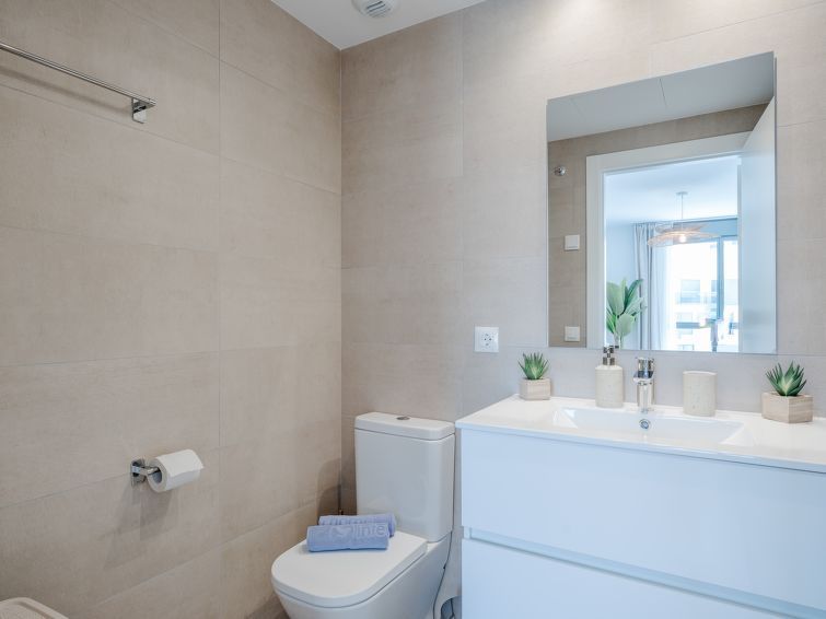 Marina Real III Apartment 7 photo 24