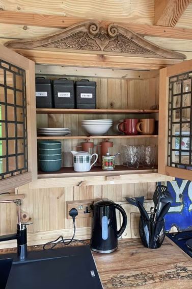 Shepherds Hut photo 8