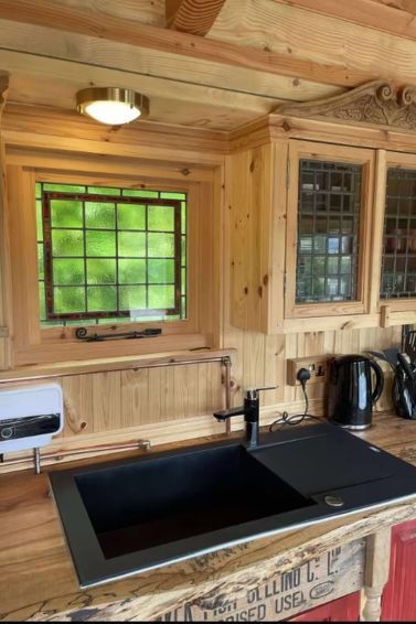 Shepherds Hut photo 11