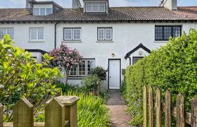 6 The Poplars, Hawkcombe