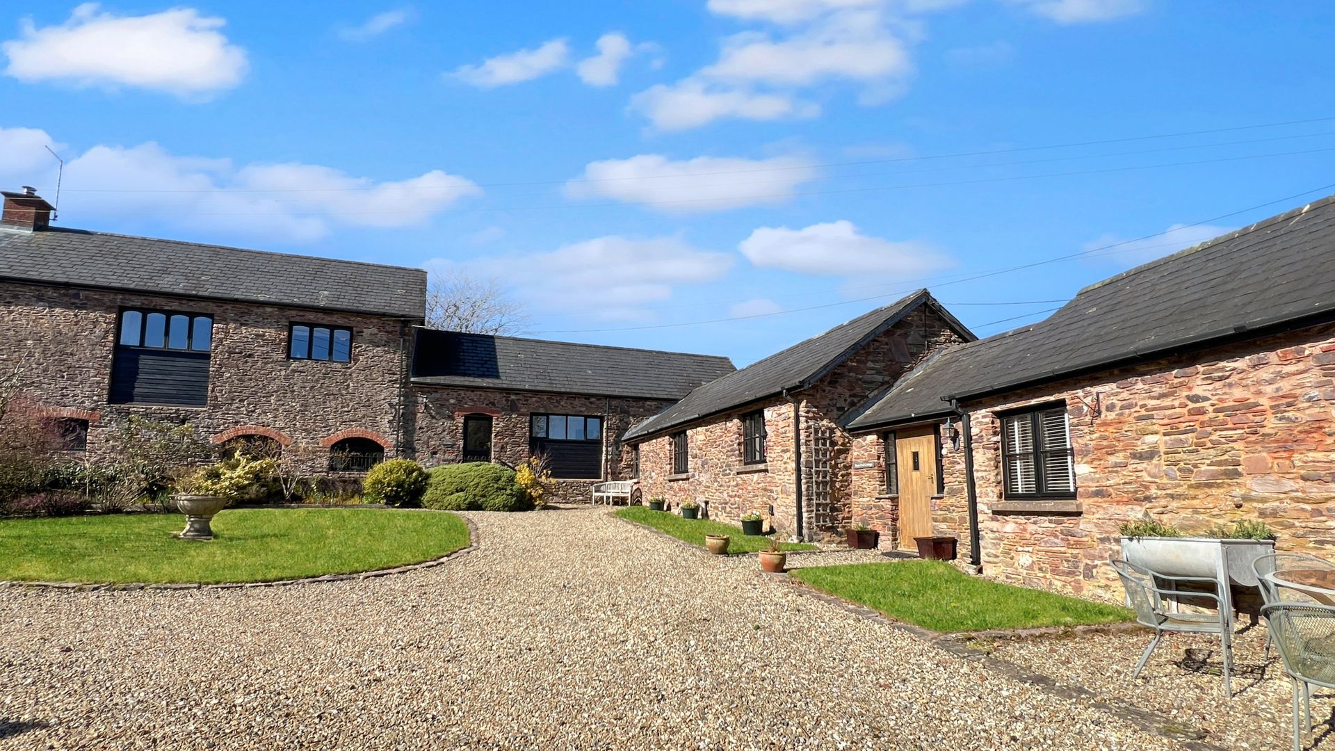 The Barn at Rainsbury House, Upton photo 1