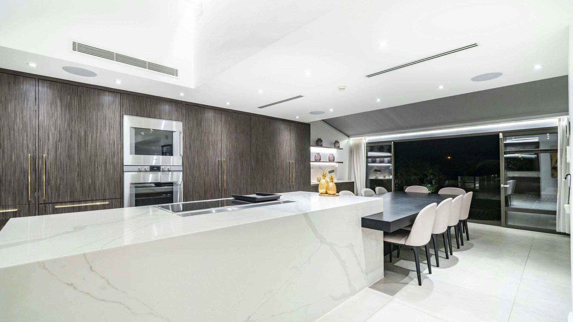 White Expanse photo 6