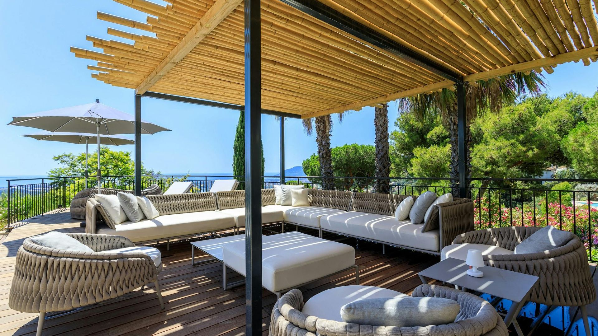 Luxury & Comfort photo 1