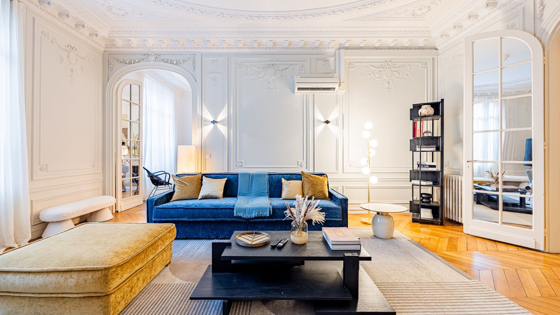 Parisian Velvet photo 3