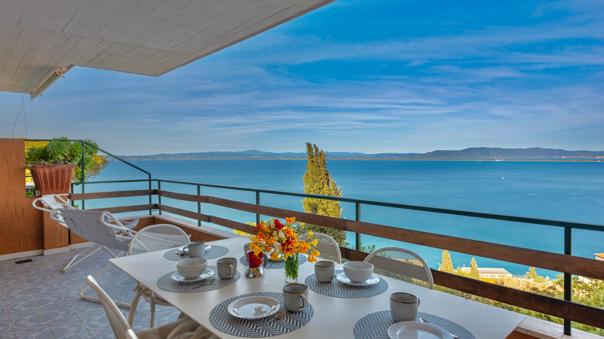 Tuscan Bay View photo 2
