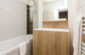Le Domaine des Pins Apartment 5