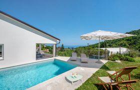 Villa Luni