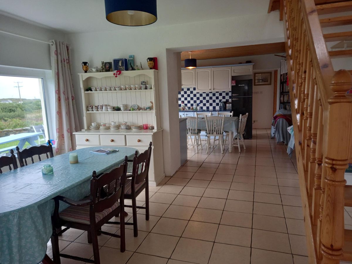 Pet paradise 6 bedhouse by sea photo 3