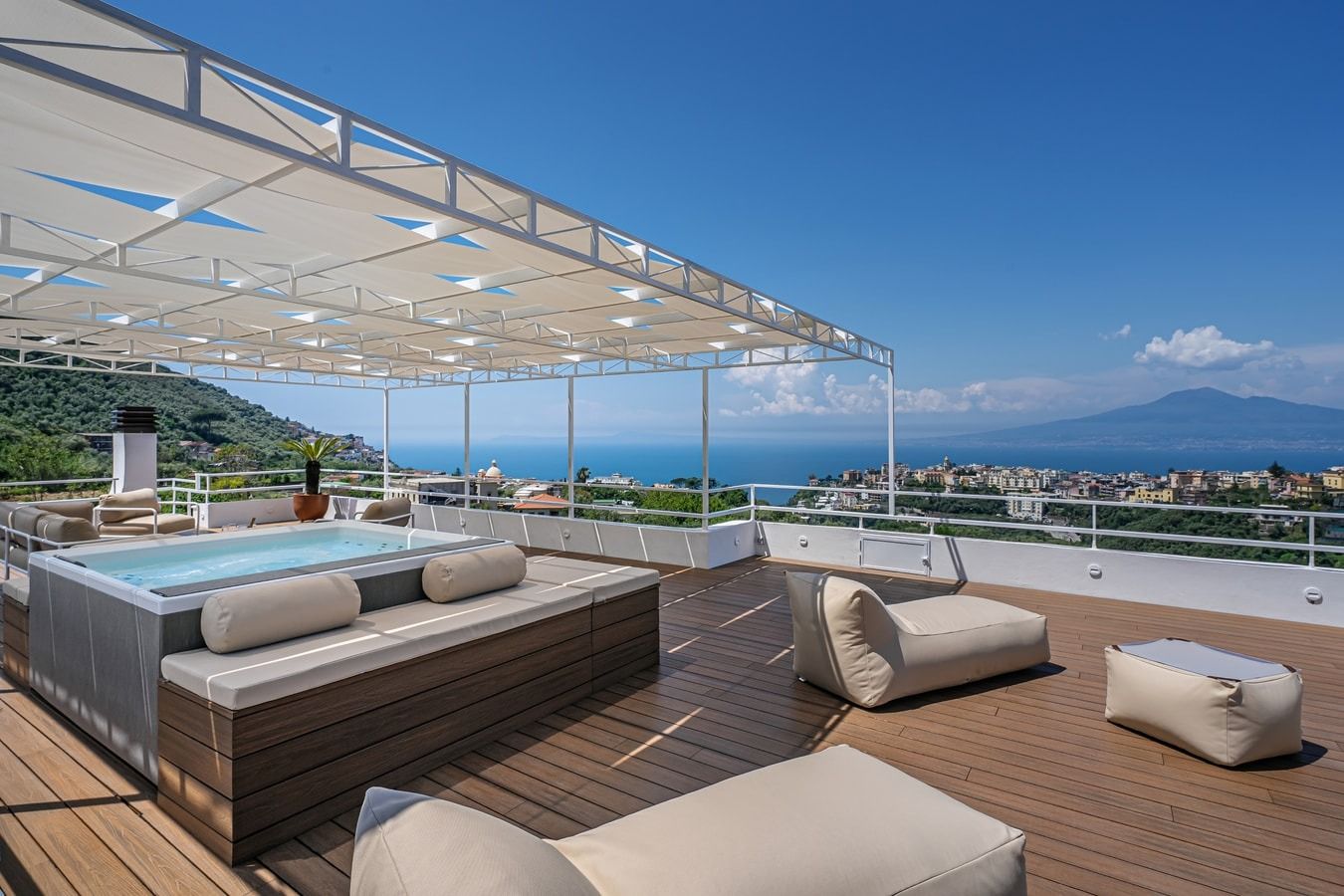 The Sorrento Pearl photo 2