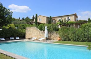 Gordes Getaway