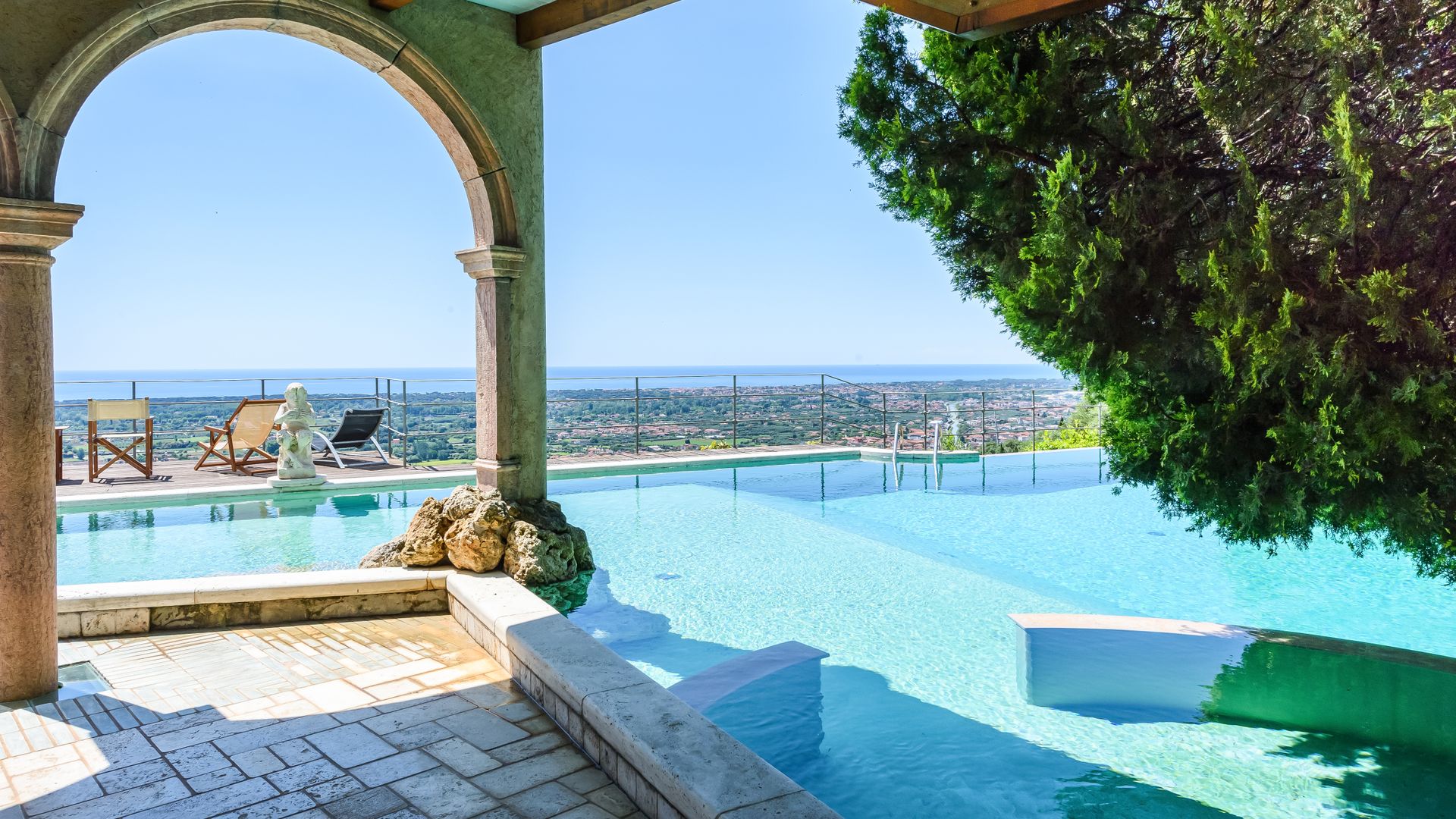 Opulent Retreat photo 1