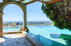 Opulent Retreat