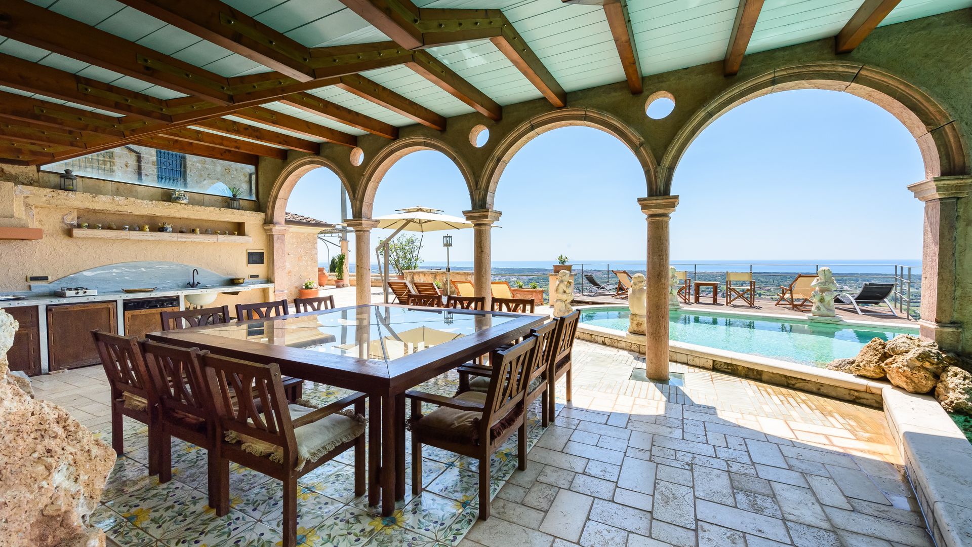 Opulent Retreat photo 3