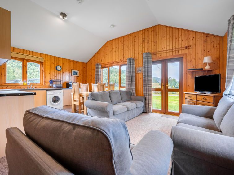 Loch Meiklie 3 bed photo 2
