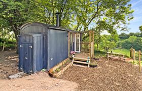 Valley View Retreat Shepherd’s Hut