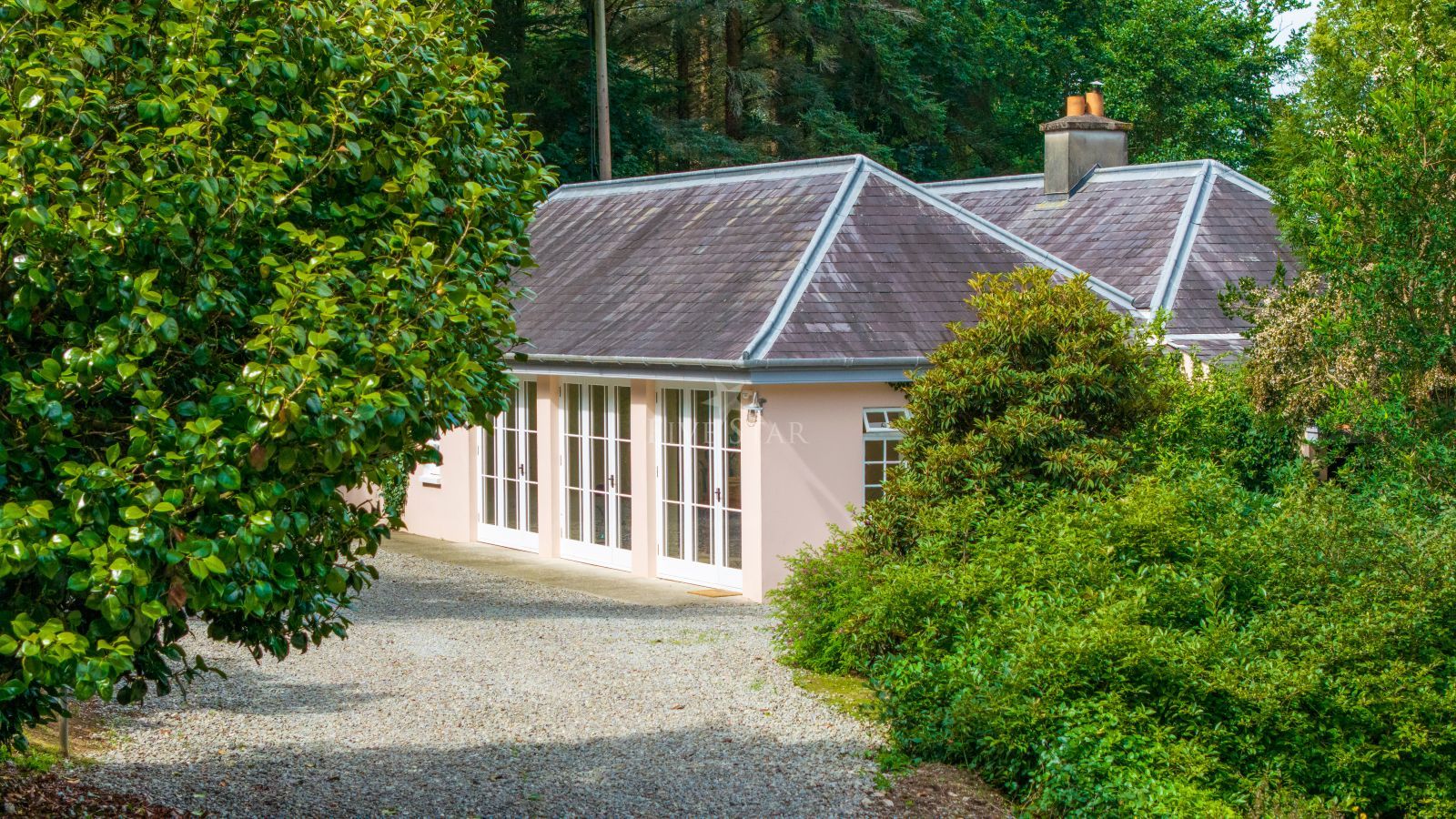 West Cork Estate & Pool photo 45