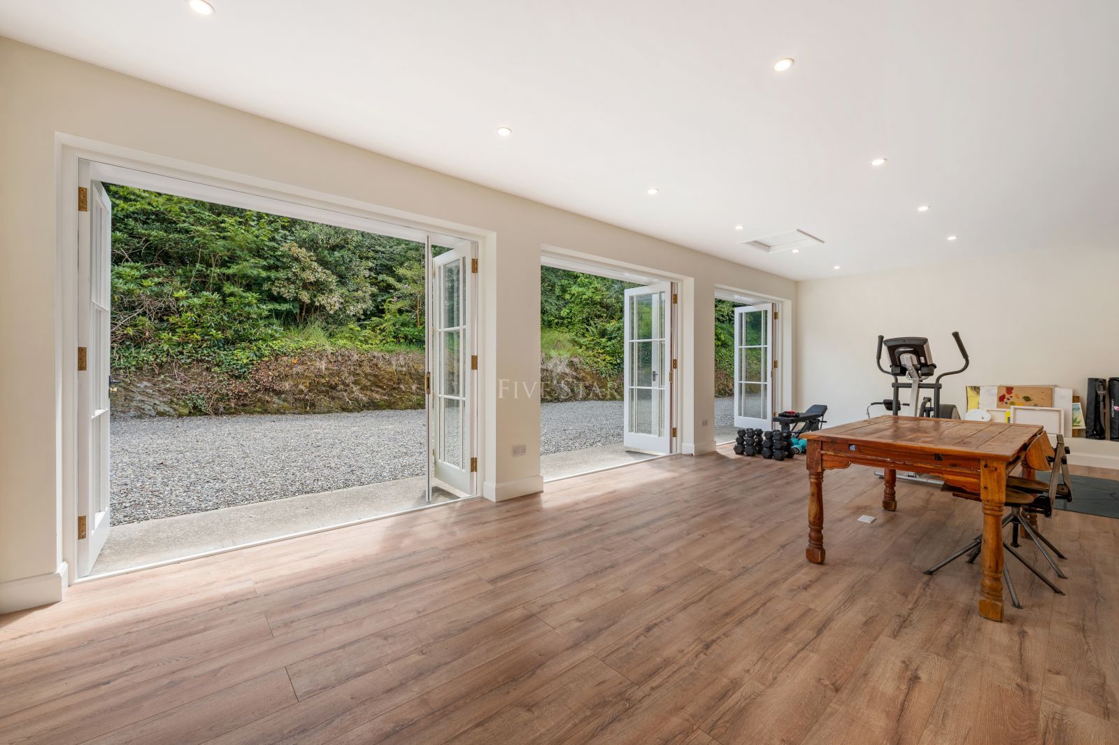 West Cork Estate & Pool photo 22