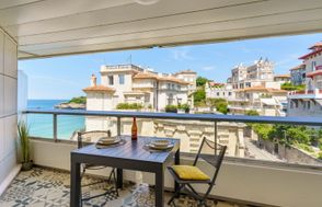 Sofitel/Miramar Apartment 2