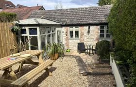 Picturesque Cottage