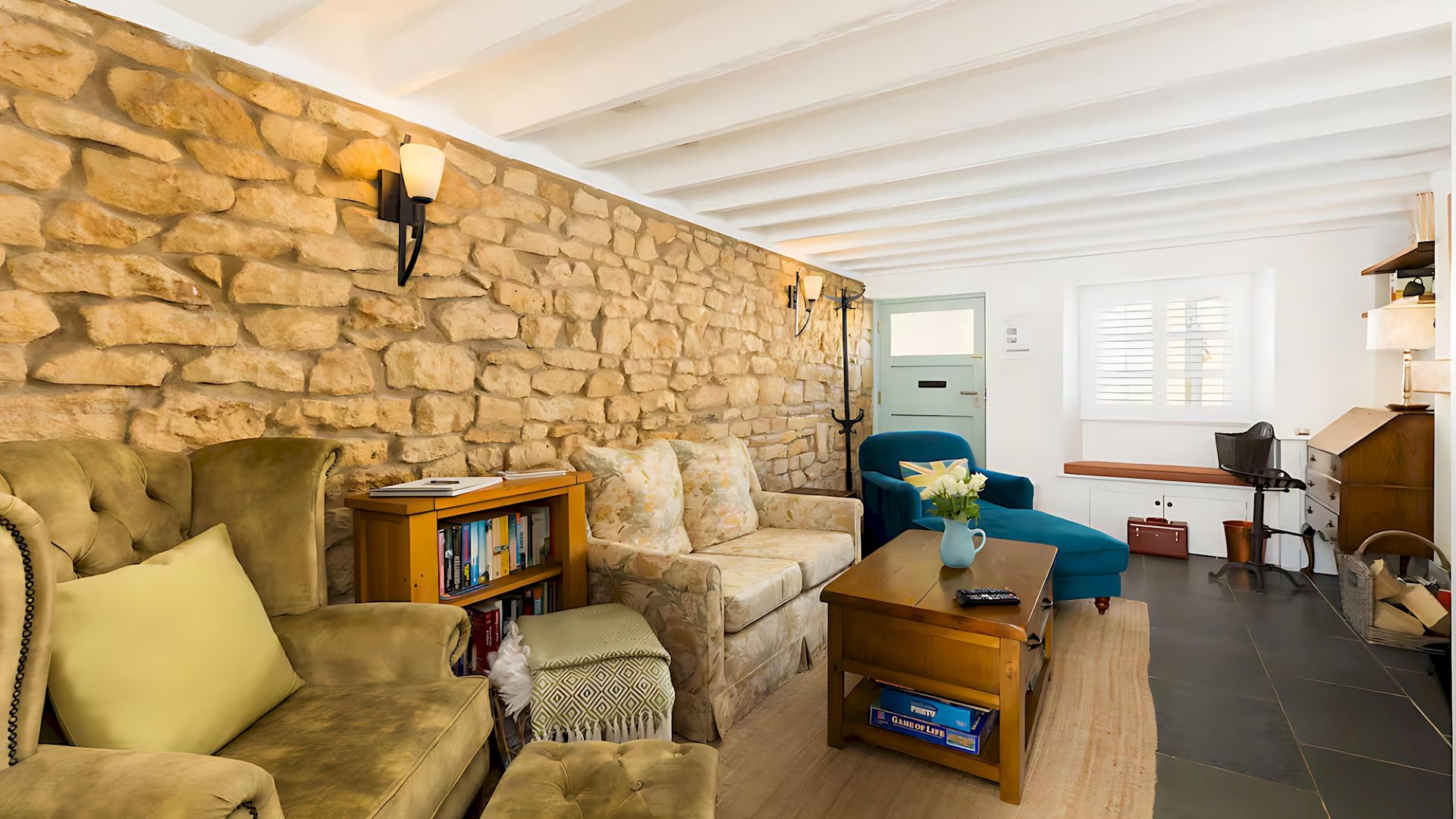 Golden Valley Manor photo 3